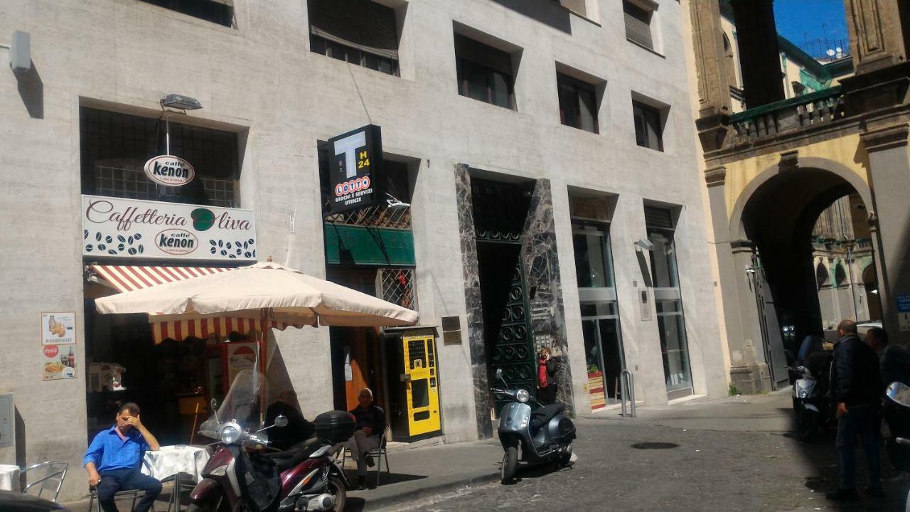Mini Appartamento Al Chiostro 那不勒斯 外观 照片